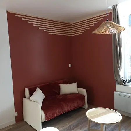 2 A 4 Personnes Proche De La